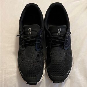 On Cloud running shoes mens 8